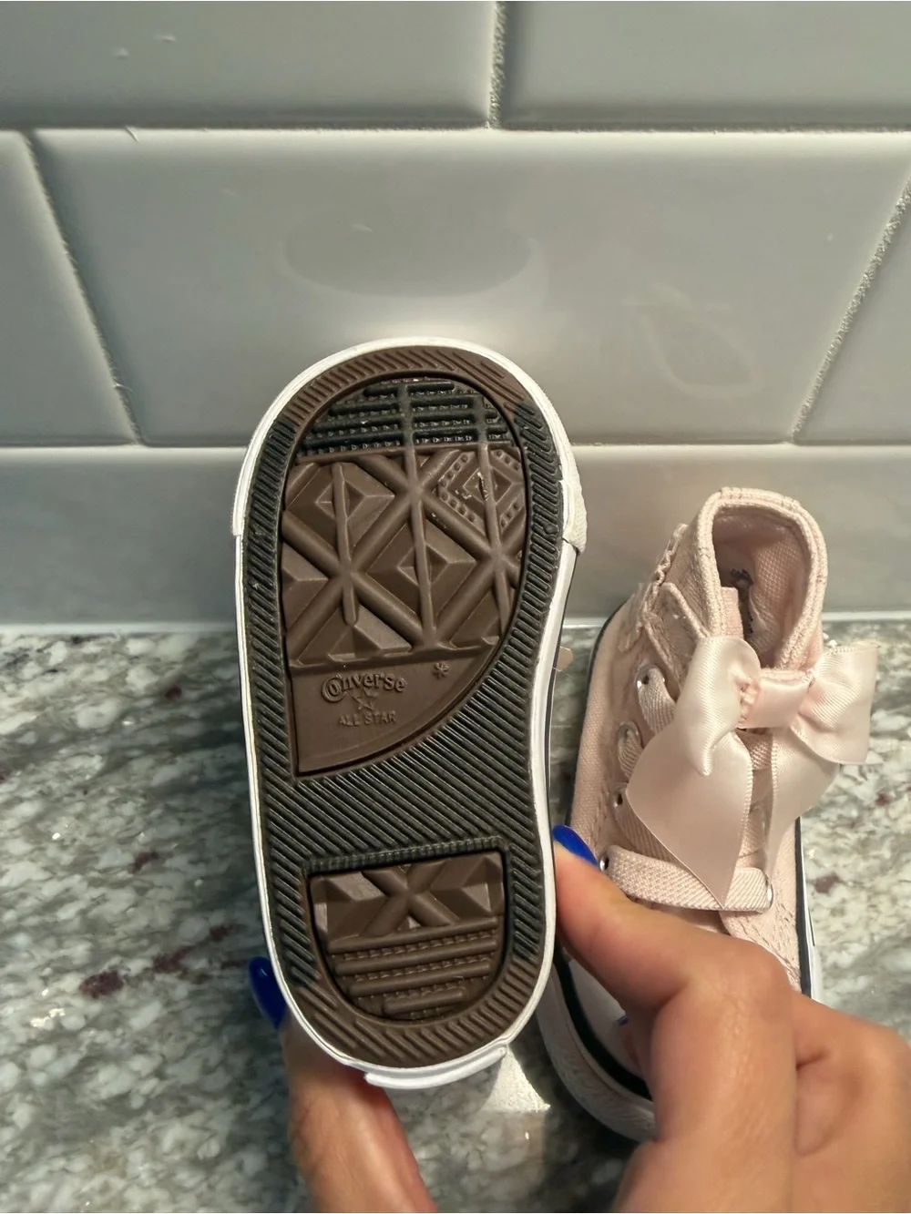 Girls Pink Converse High-Top Sneakers with Satin Bows size 3